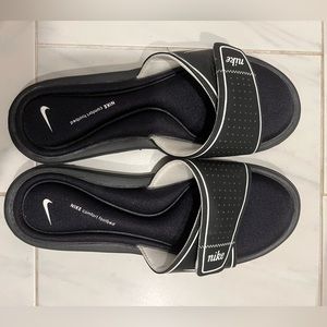 Nike Comfort Footbed slides- women size 11. Never worn